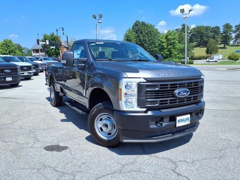 New 2025 Ford F250 XL w/ 360-Degree Camera Package image 3