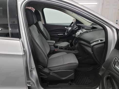 Used 2017 Ford Escape SE w/ SE Cold Weather Package AWD/4WD image 13