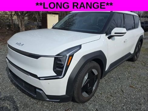 Used 2024 Kia EV9 Light Long Range image 2