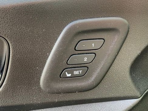 Used 2016 Honda CR-V Touring image 9