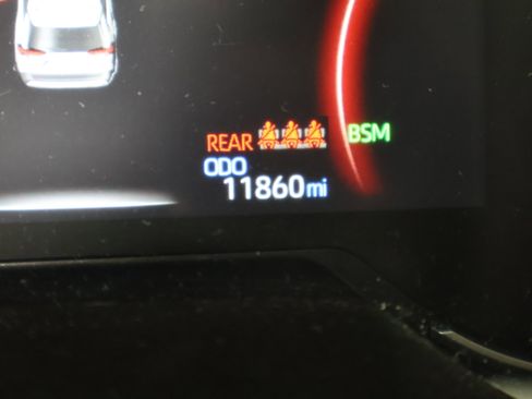 Used 2025 Toyota RAV4 XLE image 18