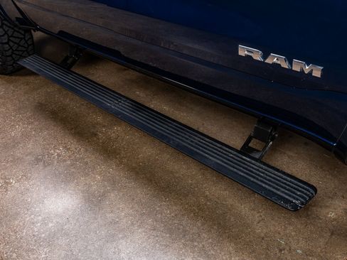 Used 2023 RAM 1500 Limited image 13