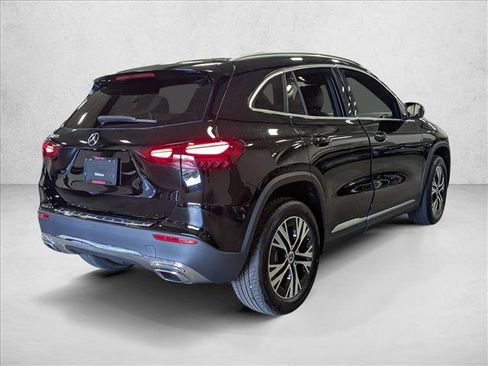 Used 2025 Mercedes-Benz GLA 250 image 2