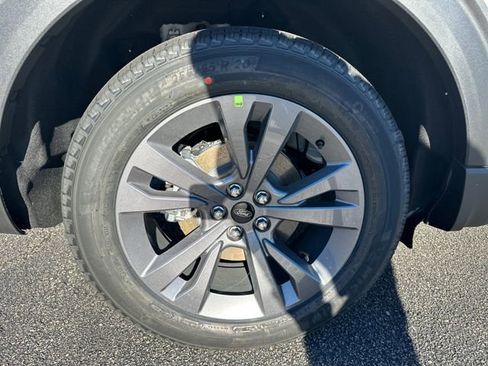 New 2026 Ford Explorer Active w/ Active Comfort Package image 13