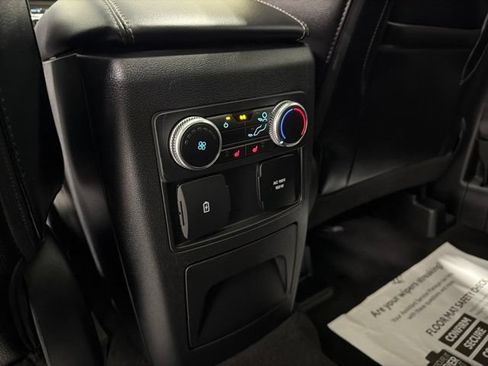 Used 2023 Ford Explorer Limited w/ Limited Technology Package AWD/4WD image 31