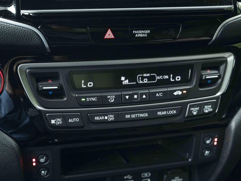 Used 2025 Honda Ridgeline Black Edition image 32