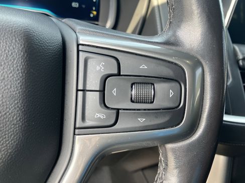 Used 2022 Chevrolet Suburban LT w/ Luxury Package image 29