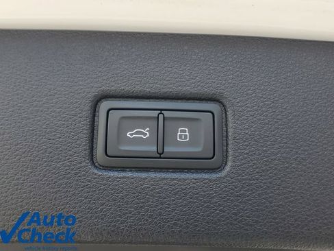 Used 2025 Audi Q7 3.0T Premium Plus AWD/4WD image 10