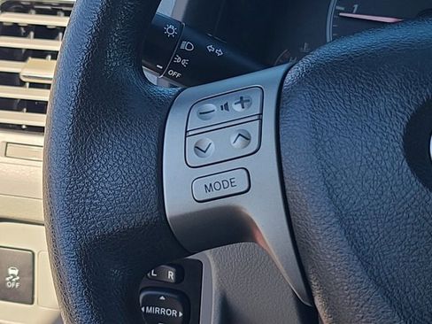 Used 2013 Toyota Corolla LE image 20