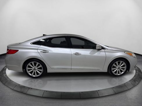Used 2017 Hyundai Azera Limited FWD image 4