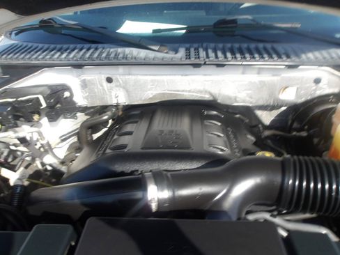 Used 2017 Ford Expedition EL XLT w/ Equipment Group 202A RWD image 29