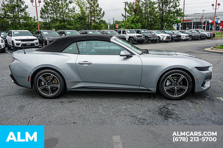Used 2025 Ford Mustang Premium RWD image 8