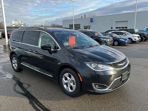 Used 2017 Chrysler Pacifica Touring-L Plus w/ Advanced Safetytec Group image 10