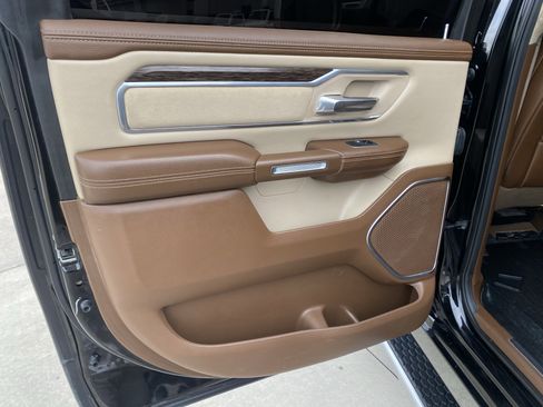 Used 2019 RAM 1500 Laramie image 10