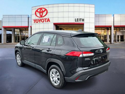 Used 2023 Toyota Corolla Cross L image 7