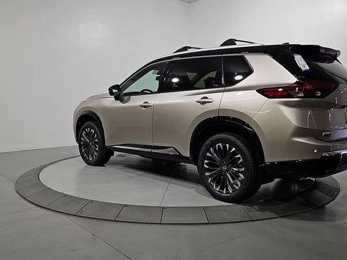 New 2026 Nissan Rogue Platinum AWD/4WD image 3