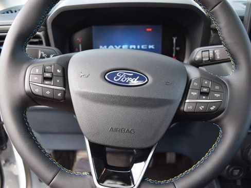 New 2025 Ford Maverick Lobo image 8