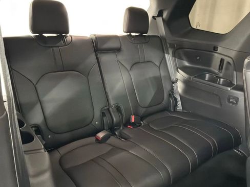 Used 2024 Honda Pilot TrailSport image 26