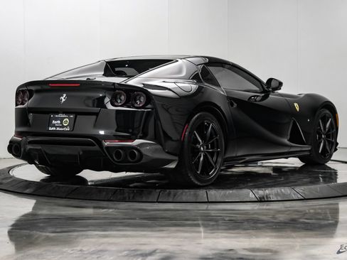 Used 2022 Ferrari 812 GTS RWD image 22