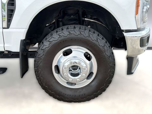Certified 2023 Ford F350 Lariat w/ Lariat Ultimate Package AWD/4WD image 12
