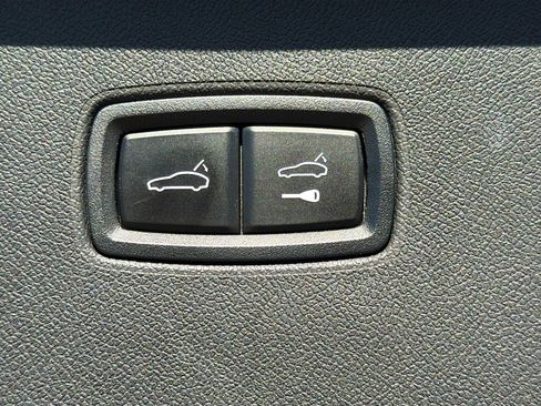 Used 2024 Porsche Cayenne Turbo image 12