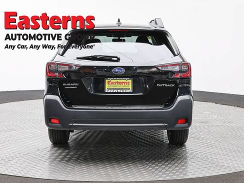 Used 2023 Subaru Outback Premium AWD/4WD image 6