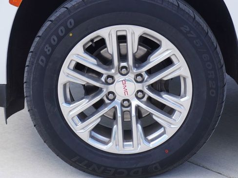 Used 2021 GMC Yukon XL SLT image 4