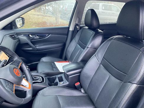 Used 2017 Nissan Rogue SL w/ SL Premium Package image 9