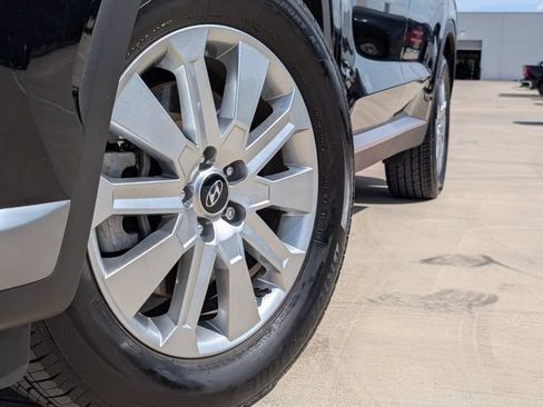 Used 2025 Hyundai Palisade SEL FWD image 2