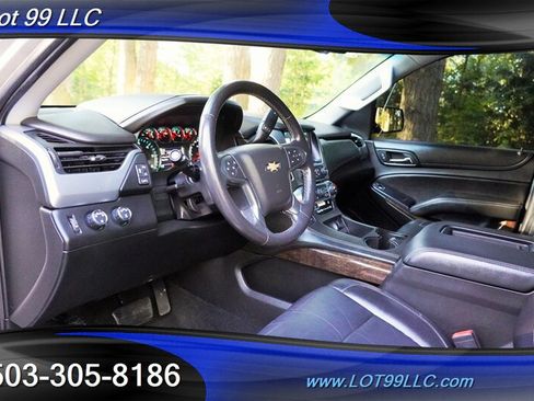 Used 2018 Chevrolet Suburban LT AWD/4WD image 12