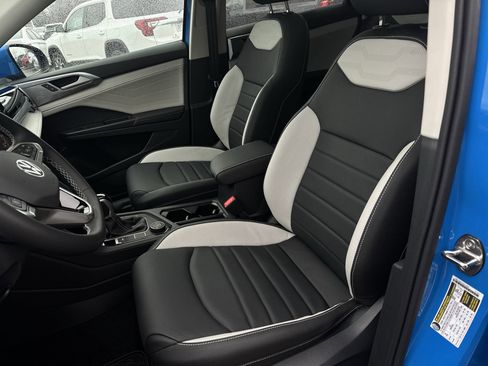 New 2026 Volkswagen Taos SEL image 20