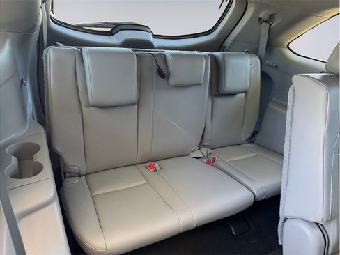Used 2019 Toyota Highlander XLE AWD/4WD image 21