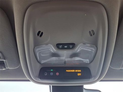 Used 2025 Buick Encore GX Preferred image 50