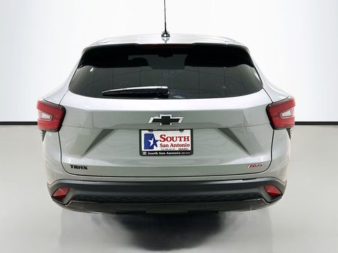 Certified 2026 Chevrolet Trax RS w/ Sunroof Package image 7