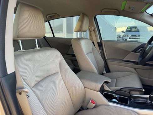 Used 2015 Honda Accord LX image 33