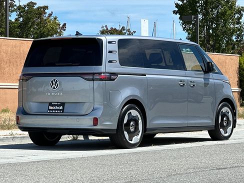 New 2025 Volkswagen ID. Buzz Pro S RWD image 4