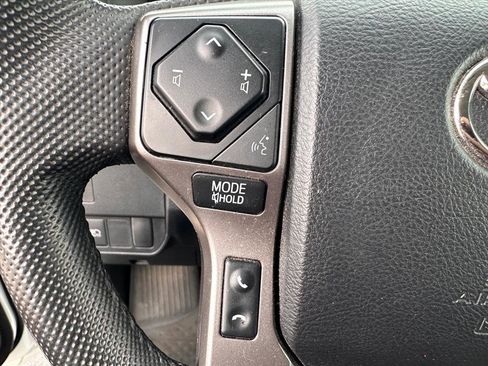 Used 2022 Toyota Tacoma SR5 image 19