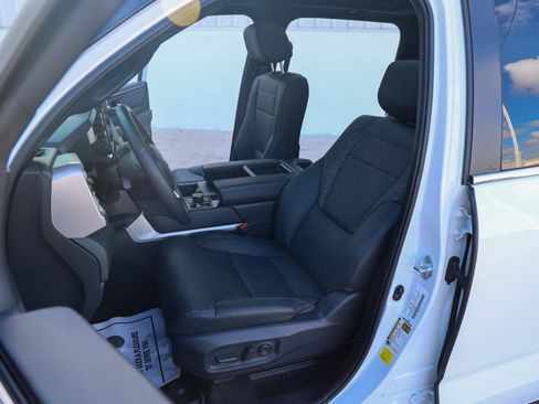 Used 2025 Toyota Tundra Limited image 37