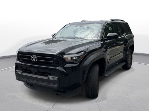 Used 2025 Toyota 4Runner SR5 AWD/4WD image 2