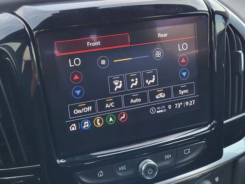 Used 2023 Chevrolet Traverse High Country image 16