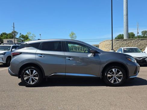 Used 2022 Nissan Murano S AWD/4WD image 2