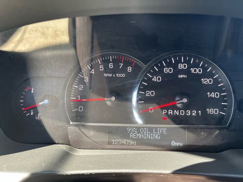 Used 2009 Cadillac DTS w/ Platinum Edition image 9