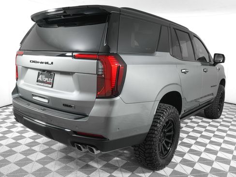 Used 2026 GMC Yukon Denali AWD/4WD image 5
