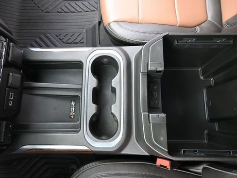 Used 2022 Chevrolet Silverado 2500 High Country w/ Z71 Off-Road Package image 38