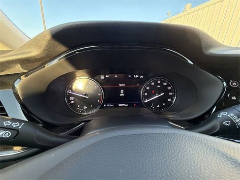 Used 2023 Buick Envision Essence image 42