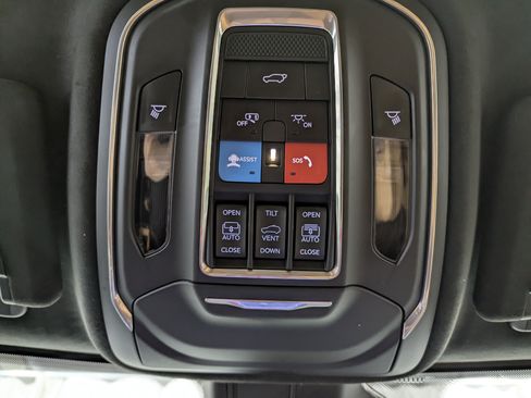 Used 2025 Jeep Grand Cherokee L Summit AWD/4WD image 27