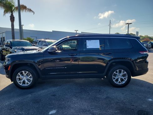 Used 2023 Jeep Grand Cherokee L Limited w/ Luxury Tech Group II RWD image 7