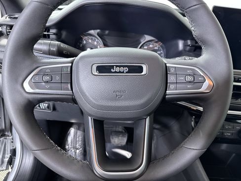 Used 2026 Jeep Compass Limited image 21