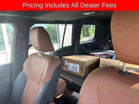 Used 2024 Lexus GX 550 w/ Accessory Package (31) AWD/4WD image 4