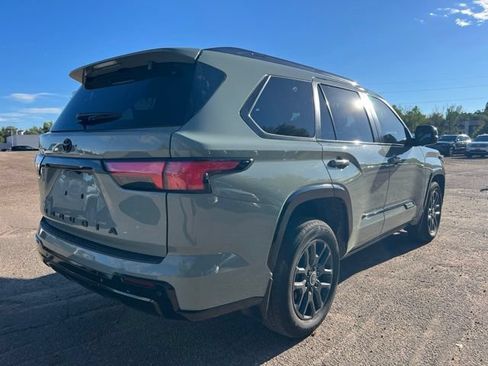 Used 2024 Toyota Sequoia Platinum AWD/4WD image 6